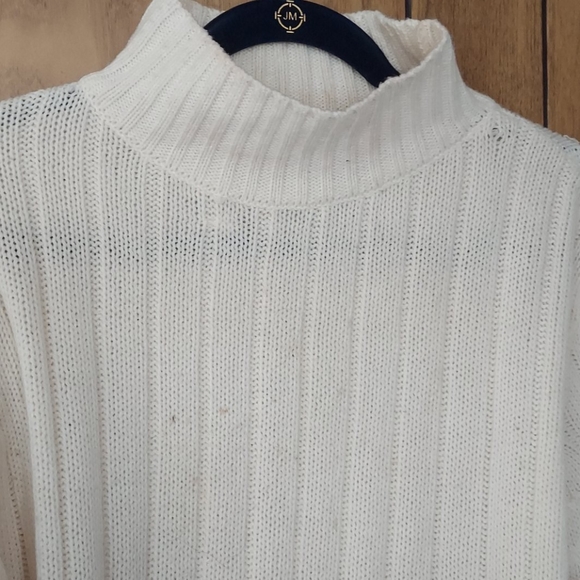 White Extra Large Wool Sweater - Picture 3 of 6